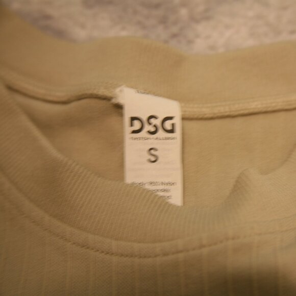 DSG Women's Cropped Workout Top, Size Small, Cream - Picture 3 of 3